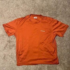Columbia active shirt